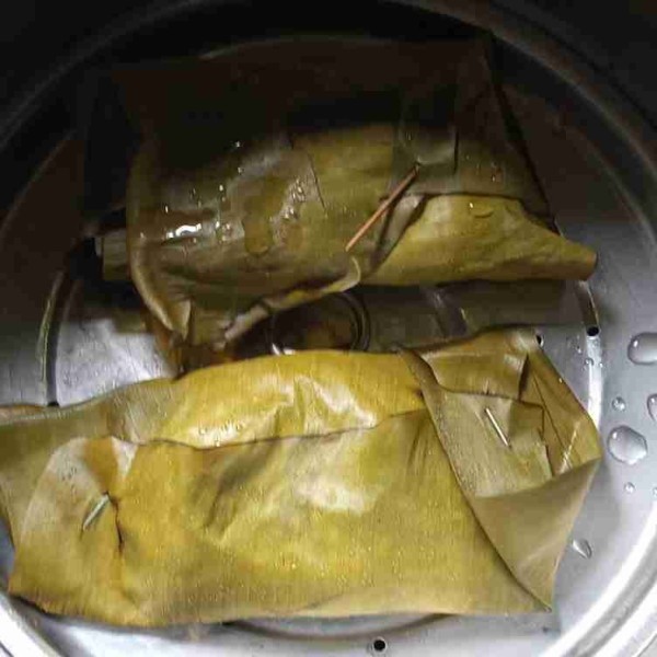 Lalu tunggu lah selama 15 menit agar matang merata, lalu matikan kompor dan pepes tempe siap untuk di sajikan sajikan.