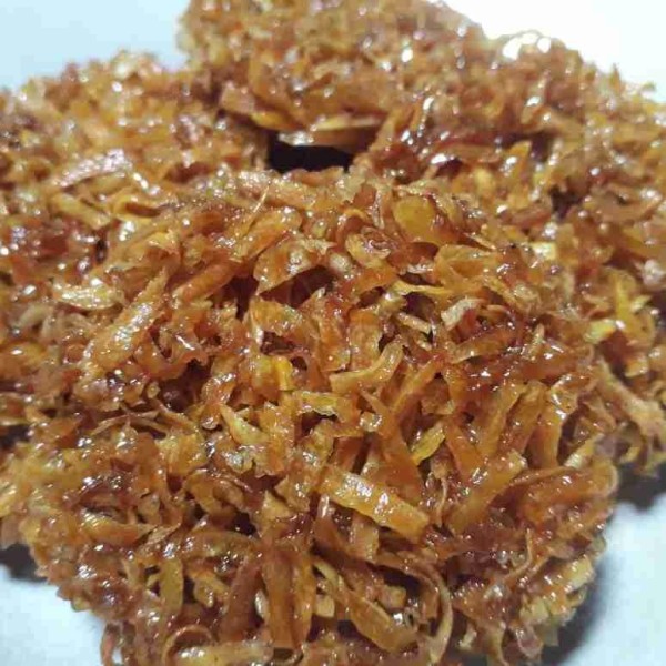 Selagi hangat cetak bulat atau pipih. Sajikan.