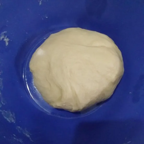 Mixer lagi hingga kalis elastis.