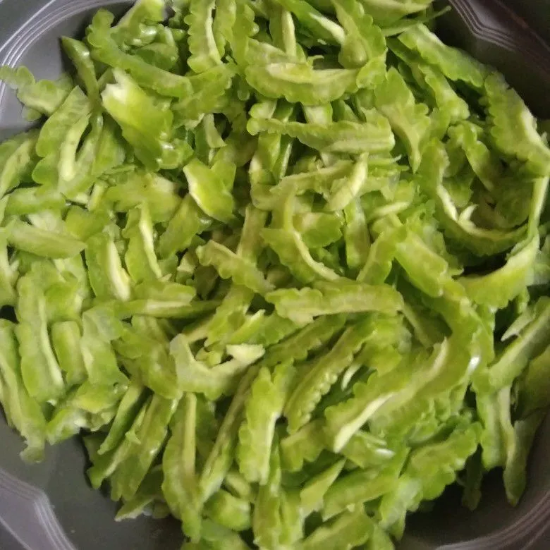 Step 1 Tumis Pare Peja