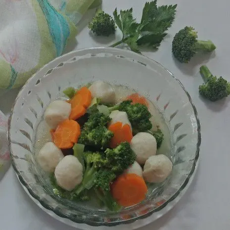 Sop Brokoli Bakso Ikan #JagoMasakMinggu1