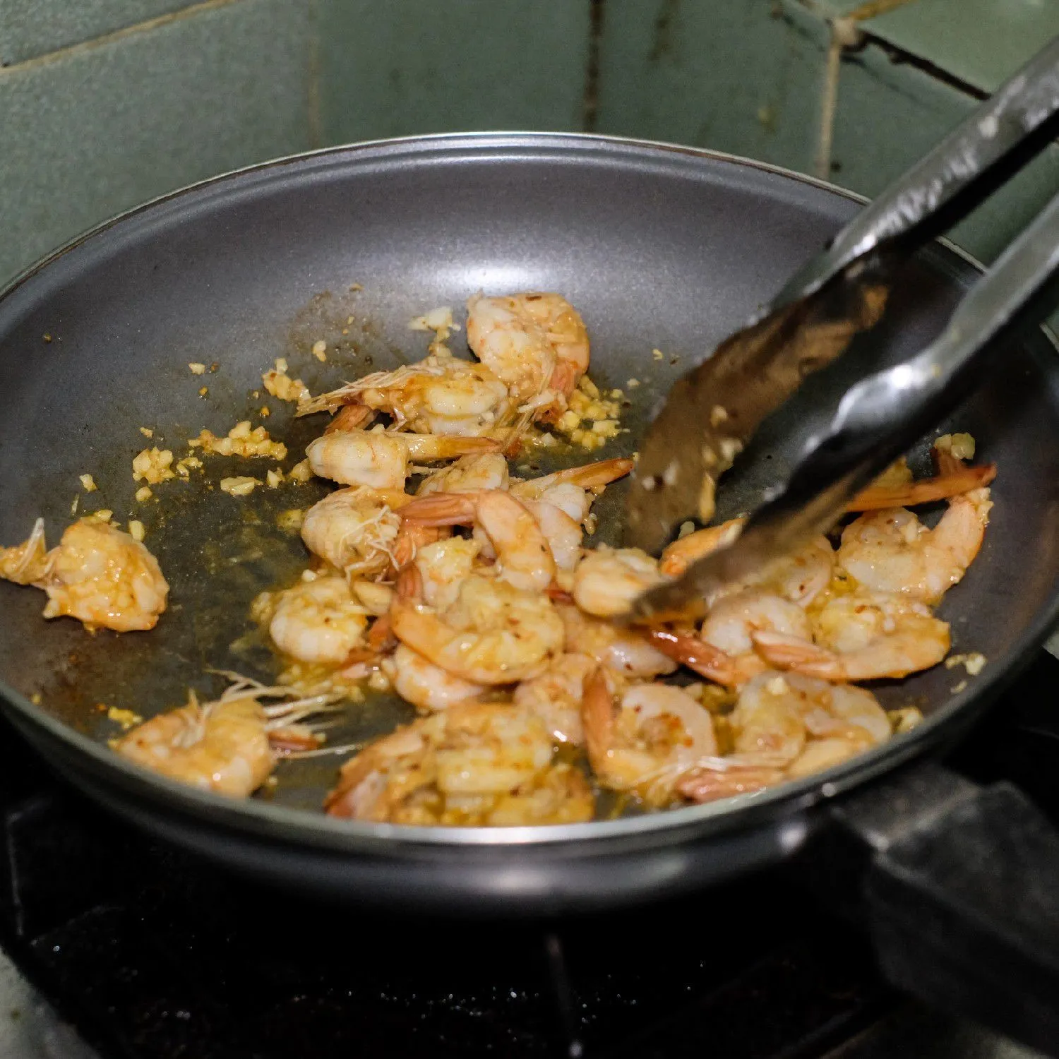 Step 5 Shrimp with Roasted Pepper Sauce
