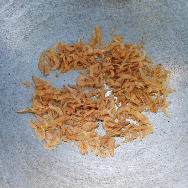 Sangrai ebi
