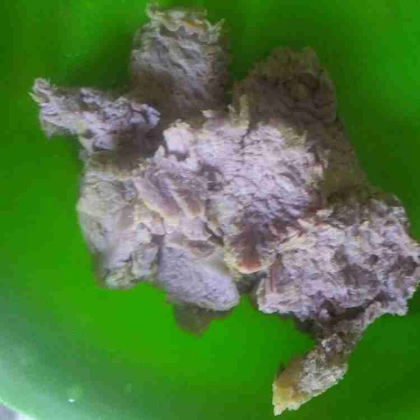 Tumbuk sedikit saja untuk memipihkan daging