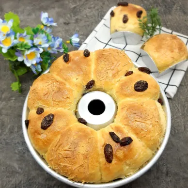 Potato Bread Raisin Cheese