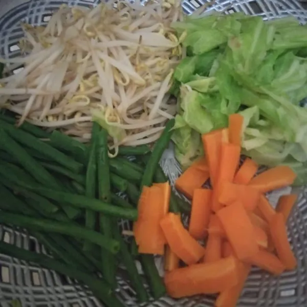 Siapkan sayuran.