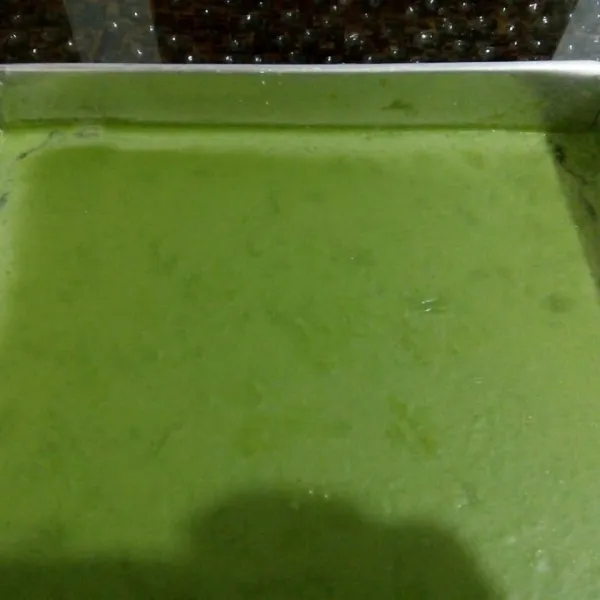 tuang ke dlm loyang, setelah beku sajikan..