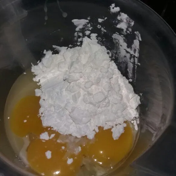 Selanjutnya kita bikin vlanya, campur semua bahan vla.