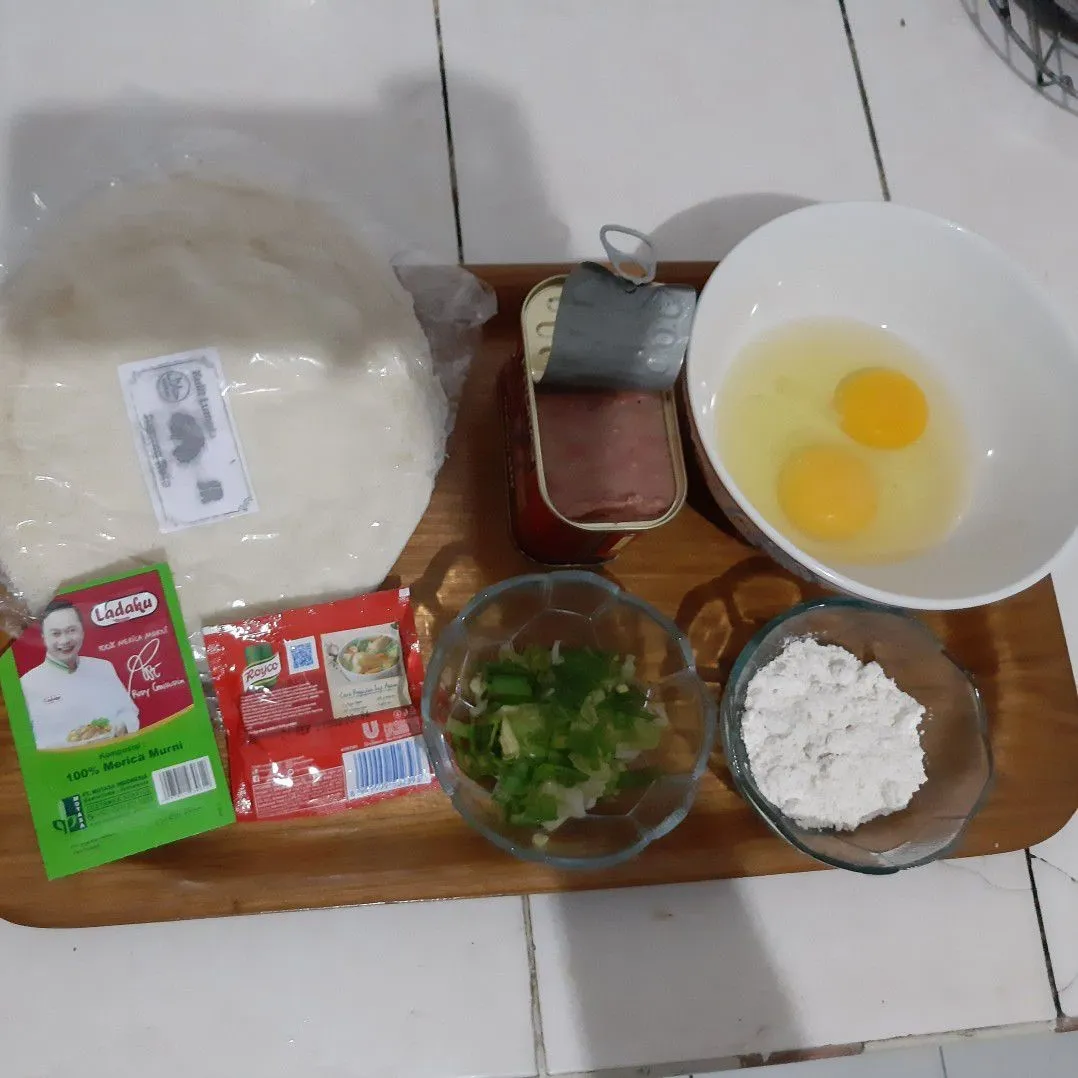 Step 1 Lumpia Martabak Telur