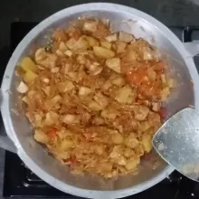 Masukkan kecap, penyedap, gula jawa, dan garam.