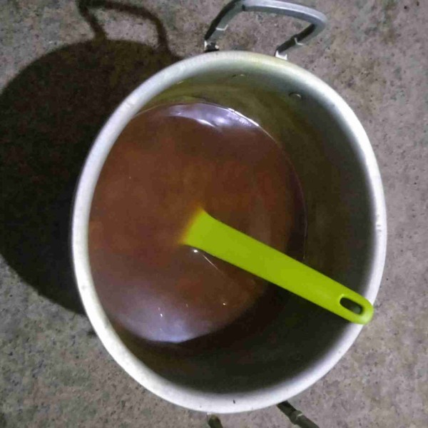 Rebus sampai mendidih, kemudian matikan api. Koreksi rasanya.
