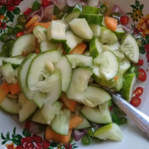 Aduk rata hingga tercampur