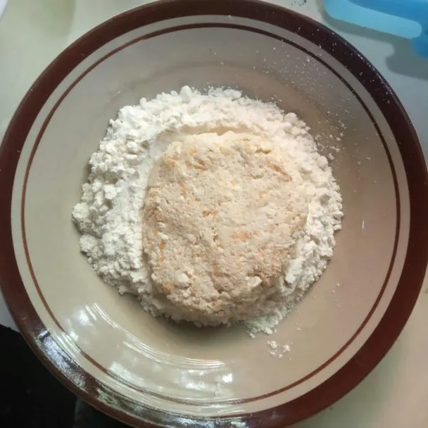 Baluri tahu dengan tepung terigu