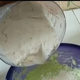 Step 3 Kue Kering Ulat Bulu