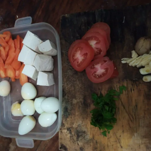 Siapkan bahan-bahan yang akan diperlukan