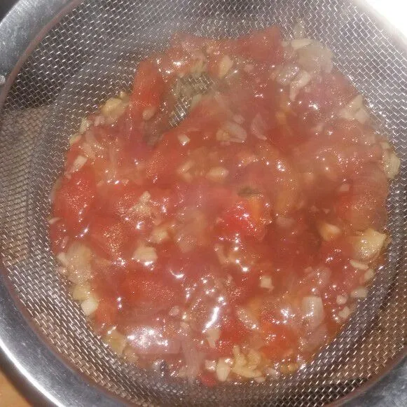 Terakhir, saring saus
