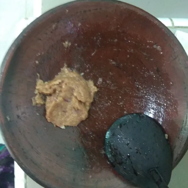 Uleg bumbu halus.