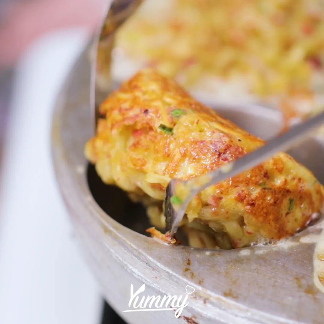 Step 4 Martabak Indomie Kornet