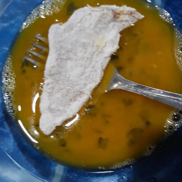 Baluri lagi dengan telur