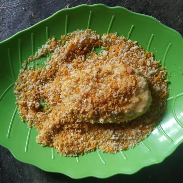 Dan balut dengan tepung panir
