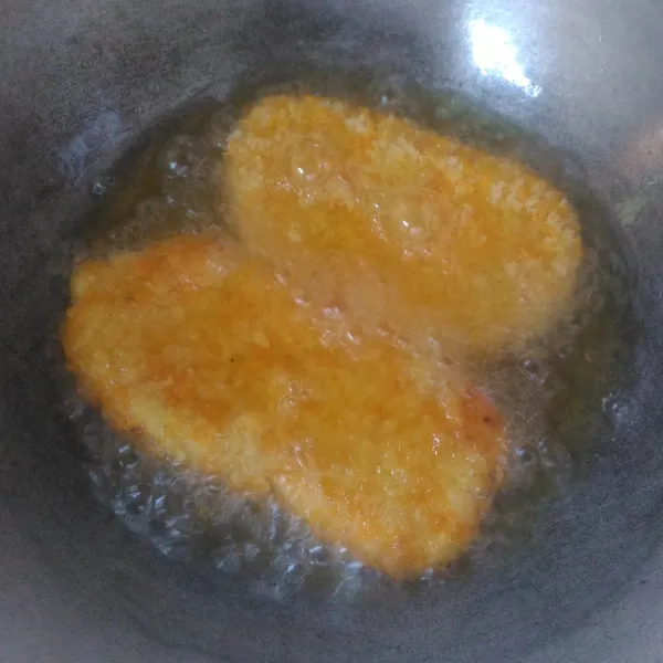 Goreng tempe katsu hingga matang