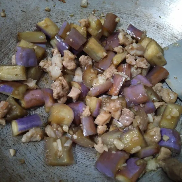 Setelah bumbu meresap dan matang, angkat, dan siap disajikan