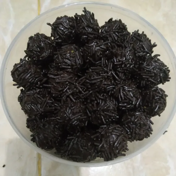 Susunan dalam toples lalu siap disajikan.