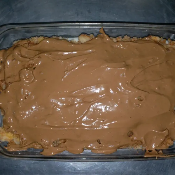 Setelah itu dalgona digunakan untuk lapisan berikutnya.