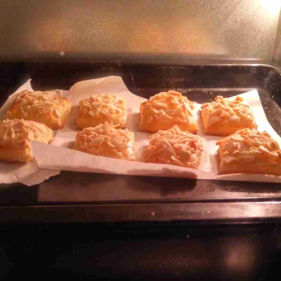 Resep Almond Cookies Puff Pastry Sederhana Rumahan Di Yummy App