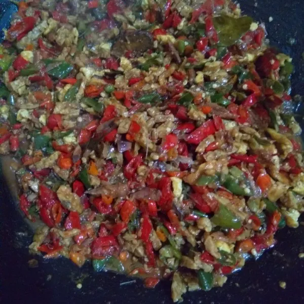 Tumis hingga bumbu meresap