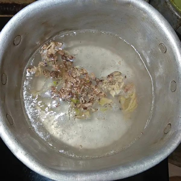 Masak hingga mendidih, angkat.