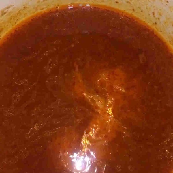 Masukkan larutan maizena, aduk hingga mendidih dan mengental.