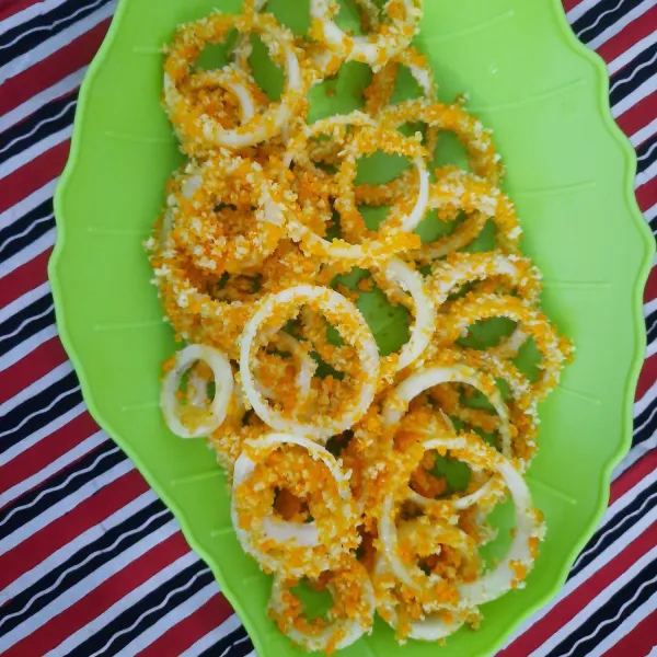 Setelah itu simpan di dalam kulkas selama 30 menit agar bumbu merasap dan lebih kriuk.