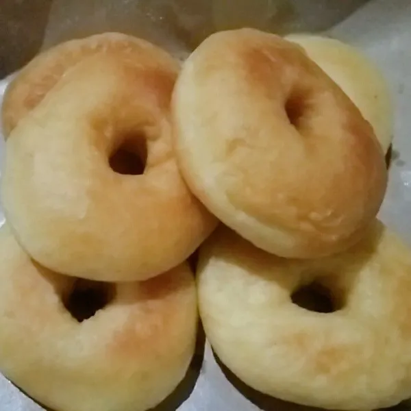 Ini donat yang sudah digoreng. Selamat Mencoba😉😉😉