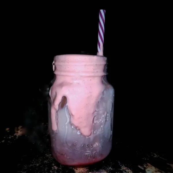 Coco pandan dalgona siap disajikan. Semoga Bermanfaat.