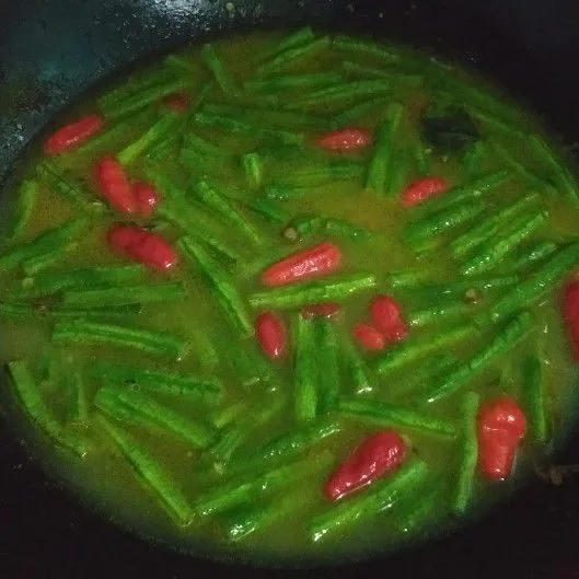 Masukkan air panas.