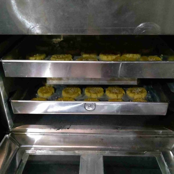 Panggang suhu 150'c hingga matang / sesuaikan oven masing-masing.