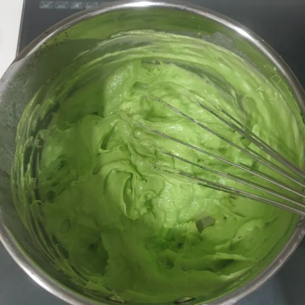 Masak adonan hijau sampai kental.