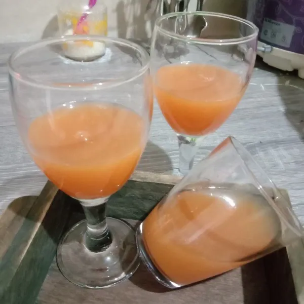 Biarkan uap hilang baru tuang kedalam cetakan biarkan setengah set.