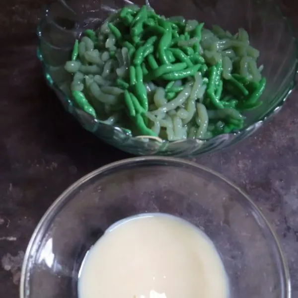 Siapkan semua bahan.