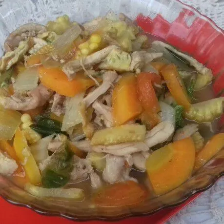 Siap disajikan dengan nasi putih hangat.