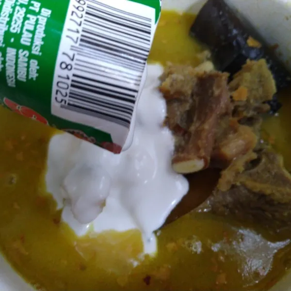 Masukkan santal kental, susu full cream, garam secukupnya, merica bubuk dan penyedap rasa, lalu cek rasa kalau sudah enak, angkat dan sajikan.