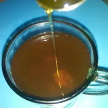 Tambahkan madu lalu aduk sampai madu larut. Sajikan.