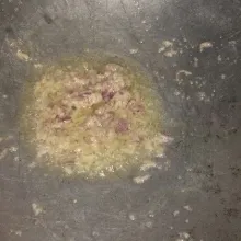 Tumis bumbu sampai wangi dan matang