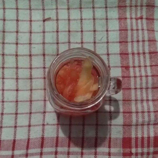 Masukkan blewah yang sudah diserut.