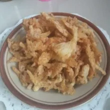 Sajikan. Walaupun hanya dengan 1 bahan tepung dijamin super kriuk dan gurih.