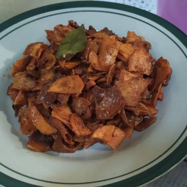 Taruh dalam piring saji, siap dihidangkan.