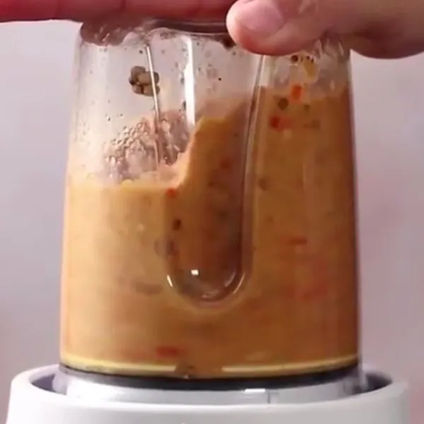 Blender bumbu halus.