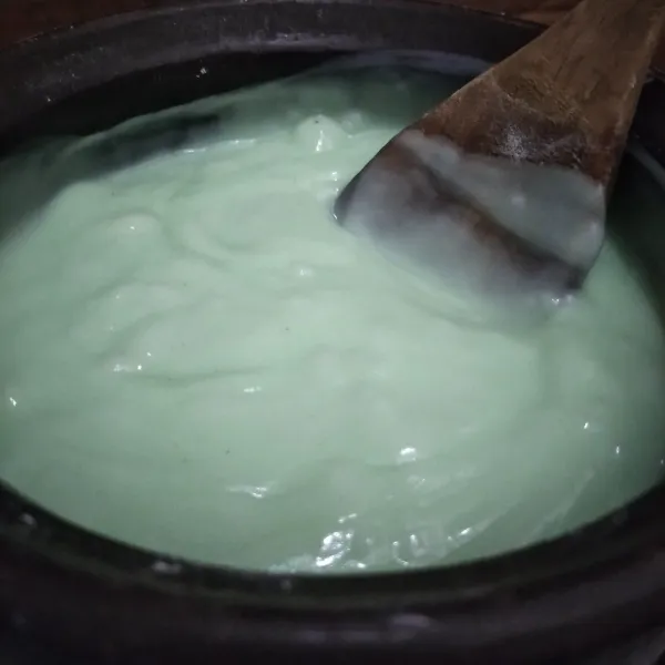 Aduk rata hingga semua bahan menyatu.