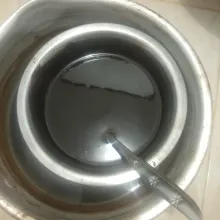 Lelehkan DCC, mentega dan minyak. Sisihkan. Tunggu hingga dingin.